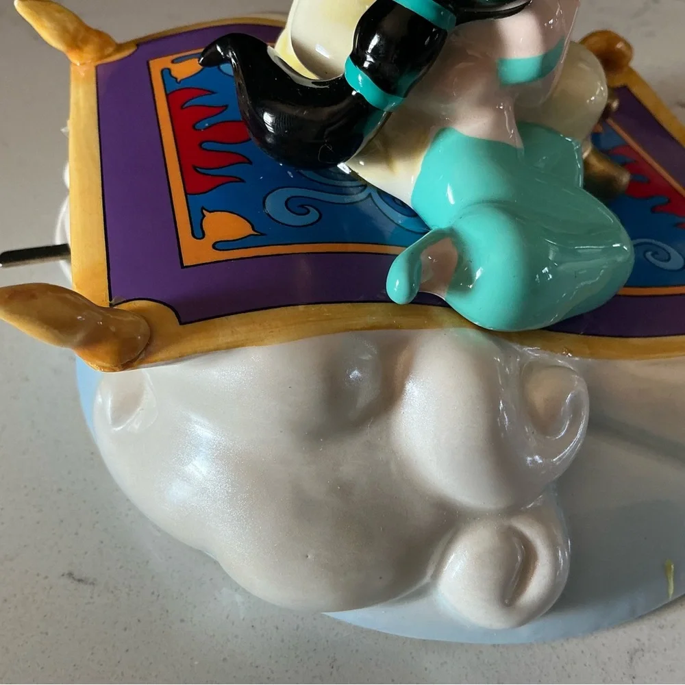 Disney Aladdin and Jasmine Magic Carpet Ride Figurine